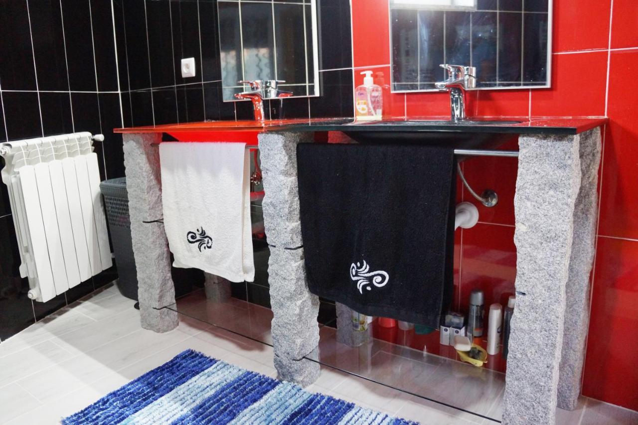 Casinha Das Bonecas - Casa Com Piscina Privada Авиеро Екстериор снимка